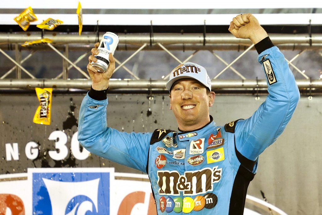 Kyle Busch takes the Bristol Cup victory