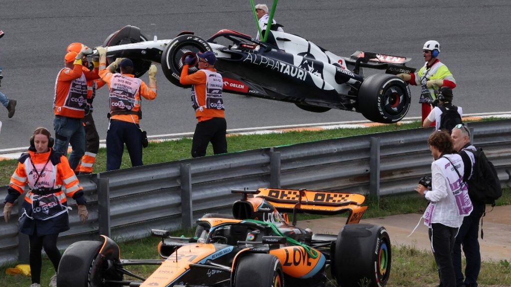 Piastri Ricciardo collide Dutch GP practice 1