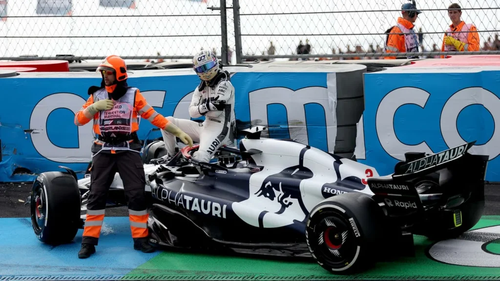 Ricciardo AlphaTauri injury